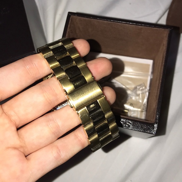 Michael Kors Gold Watch - Picture 6 of 8